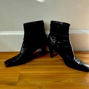 Women’s boots size 7.5